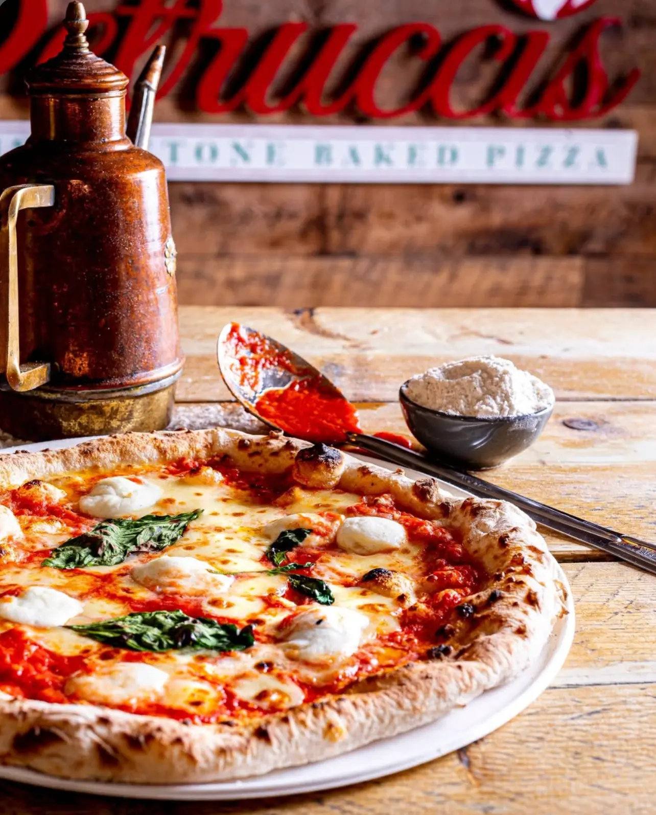 MARGHERITA — FOOD PHOTOGRAPHY